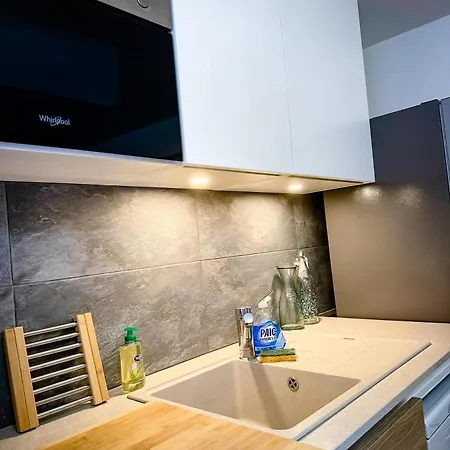 Dream 26 - 2 Pieces 4 Pers De 38m2 - Clim, Wifi, Parking - Sur Rn7 Au Calme - Au Coeur De Sur Drome A 5km L'autouroute A7 *